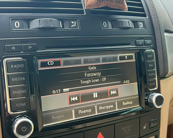 Черный Фольксваген Туарег, объемом двигателя 3 л и пробегом 235 тыс. км за 13500 $, фото 31 на Automoto.ua