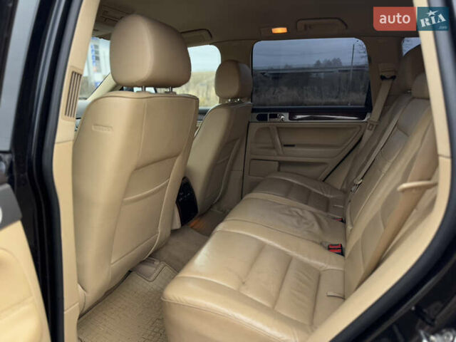 Черный Фольксваген Туарег, объемом двигателя 3.6 л и пробегом 280 тыс. км за 10750 $, фото 29 на Automoto.ua