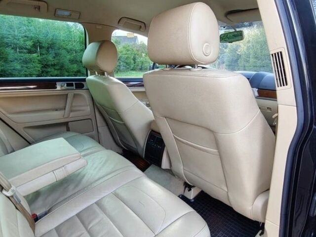 Чорний Фольксваген Туарег, об'ємом двигуна 3 л та пробігом 244 тис. км за 3116 $, фото 14 на Automoto.ua