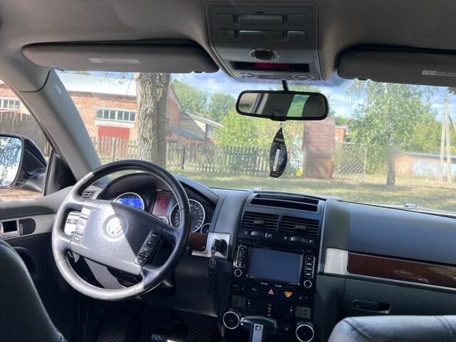 Черный Фольксваген Туарег, объемом двигателя 3.6 л и пробегом 242 тыс. км за 9500 $, фото 8 на Automoto.ua