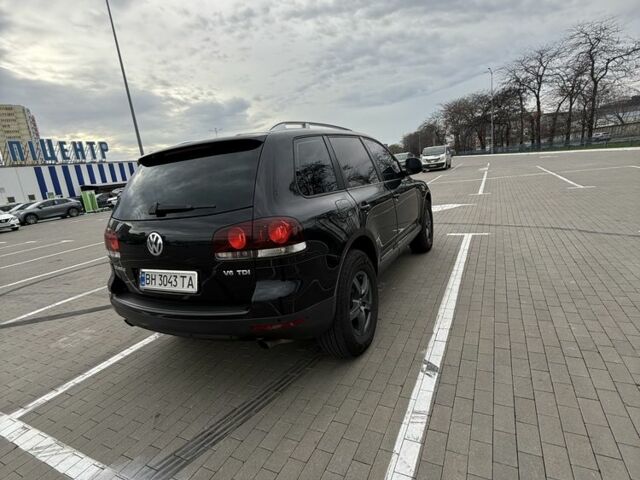 Черный Фольксваген Туарег, объемом двигателя 3 л и пробегом 263 тыс. км за 12500 $, фото 14 на Automoto.ua