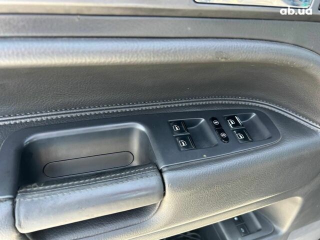 Черный Фольксваген Туарег, объемом двигателя 2.5 л и пробегом 336 тыс. км за 11990 $, фото 14 на Automoto.ua