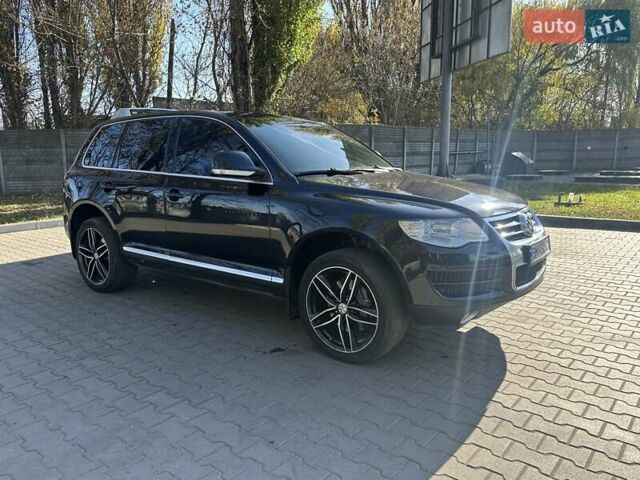 Черный Фольксваген Туарег, объемом двигателя 4.2 л и пробегом 286 тыс. км за 8999 $, фото 49 на Automoto.ua