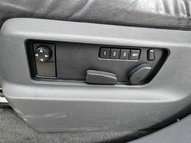 Черный Фольксваген Туарег, объемом двигателя 3.6 л и пробегом 250 тыс. км за 10700 $, фото 9 на Automoto.ua