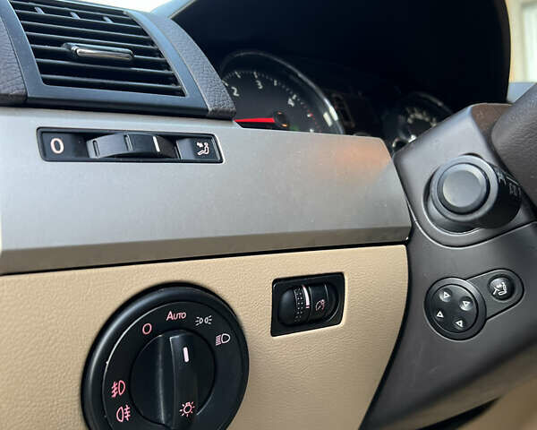 Черный Фольксваген Туарег, объемом двигателя 2.97 л и пробегом 305 тыс. км за 10800 $, фото 18 на Automoto.ua