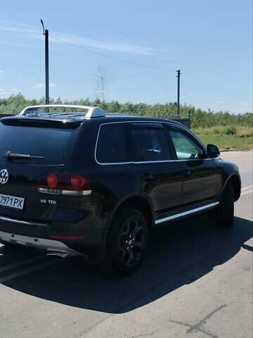 Черный Фольксваген Туарег, объемом двигателя 2.97 л и пробегом 344 тыс. км за 10950 $, фото 32 на Automoto.ua