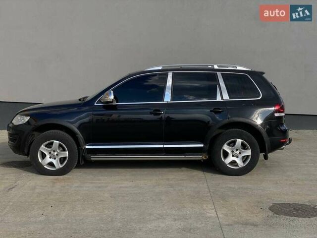 Черный Фольксваген Туарег, объемом двигателя 2.46 л и пробегом 296 тыс. км за 10290 $, фото 10 на Automoto.ua