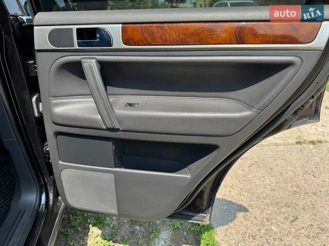 Чорний Фольксваген Туарег, об'ємом двигуна 2.97 л та пробігом 110 тис. км за 12900 $, фото 17 на Automoto.ua
