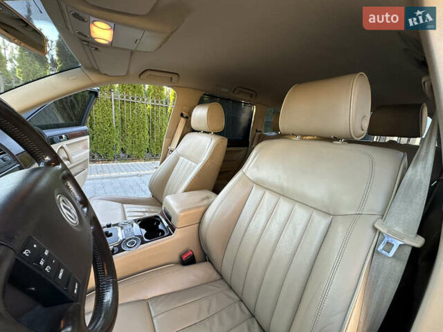 Черный Фольксваген Туарег, объемом двигателя 2.97 л и пробегом 240 тыс. км за 12200 $, фото 52 на Automoto.ua