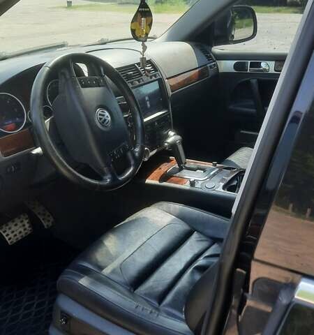 Чорний Фольксваген Туарег, об'ємом двигуна 2.97 л та пробігом 353 тис. км за 10500 $, фото 10 на Automoto.ua