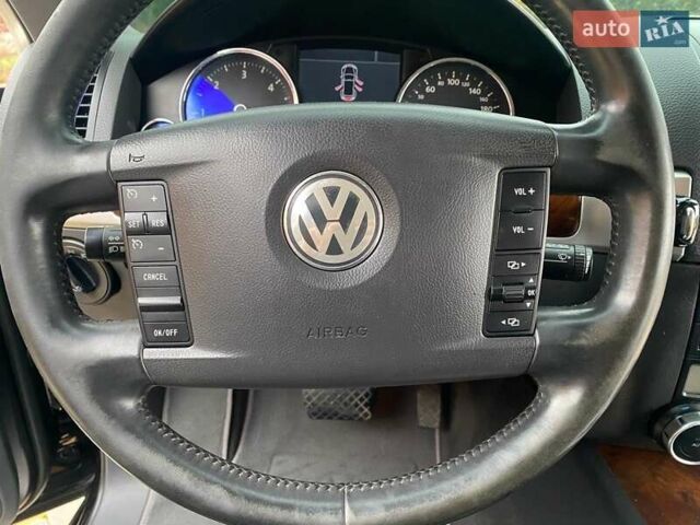 Черный Фольксваген Туарег, объемом двигателя 3 л и пробегом 360 тыс. км за 9800 $, фото 21 на Automoto.ua