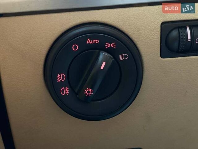 Черный Фольксваген Туарег, объемом двигателя 2.46 л и пробегом 296 тыс. км за 10290 $, фото 27 на Automoto.ua