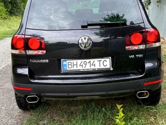 Чорний Фольксваген Туарег, об'ємом двигуна 3 л та пробігом 265 тис. км за 13000 $, фото 3 на Automoto.ua