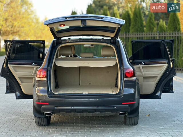 Черный Фольксваген Туарег, объемом двигателя 2.97 л и пробегом 240 тыс. км за 12200 $, фото 26 на Automoto.ua