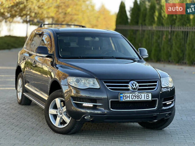 Черный Фольксваген Туарег, объемом двигателя 2.97 л и пробегом 240 тыс. км за 12200 $, фото 9 на Automoto.ua