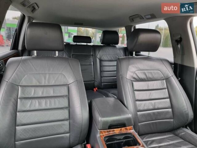 Черный Фольксваген Туарег, объемом двигателя 3.6 л и пробегом 360 тыс. км за 9999 $, фото 56 на Automoto.ua