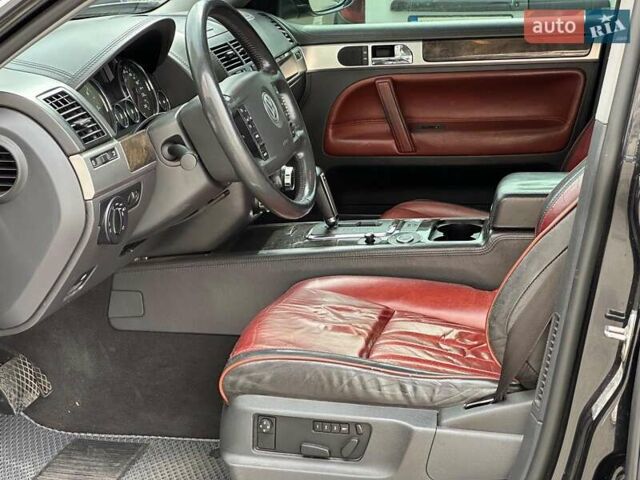 Черный Фольксваген Туарег, объемом двигателя 3 л и пробегом 261 тыс. км за 14440 $, фото 6 на Automoto.ua