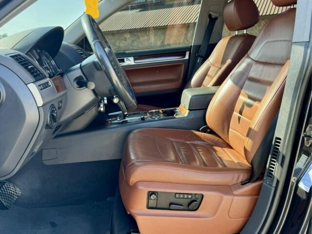 Фольксваген Туарег 2009 в Ровно на Automoto.ua Черный Фольксваген Туарег, объемом двигателя 3 л и пробегом 254 тыс. км за 6800 $, фото 11 на Automoto.ua