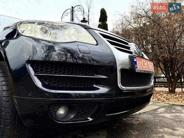 Черный Фольксваген Туарег, объемом двигателя 3 л и пробегом 203 тыс. км за 10999 $, фото 12 на Automoto.ua