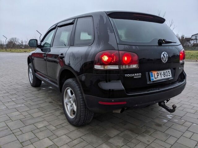 Черный Фольксваген Туарег, объемом двигателя 0 л и пробегом 300 тыс. км за 5816 $, фото 2 на Automoto.ua