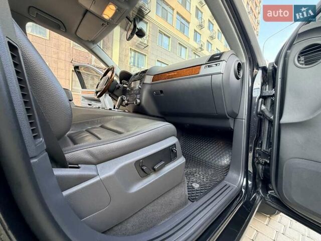 Черный Фольксваген Туарег, объемом двигателя 3.6 л и пробегом 184 тыс. км за 12999 $, фото 34 на Automoto.ua