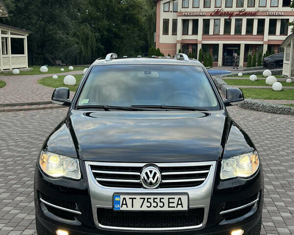 Черный Фольксваген Туарег, объемом двигателя 2.97 л и пробегом 235 тыс. км за 15200 $, фото 1 на Automoto.ua