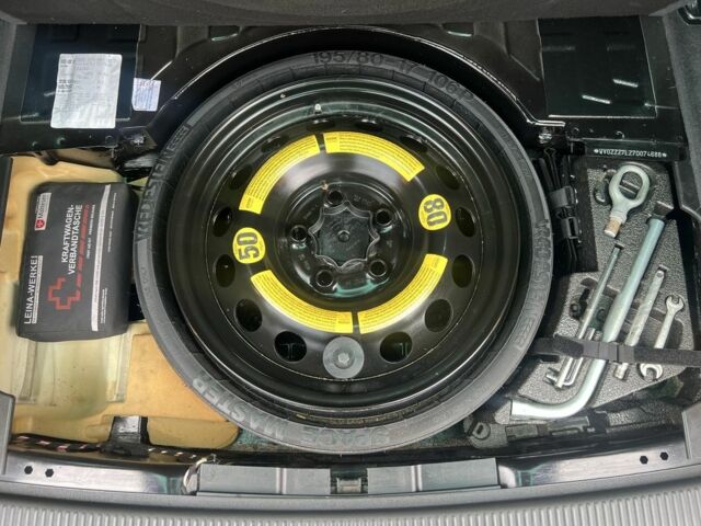 Чорний Фольксваген Туарег, об'ємом двигуна 3 л та пробігом 250 тис. км за 6999 $, фото 18 на Automoto.ua