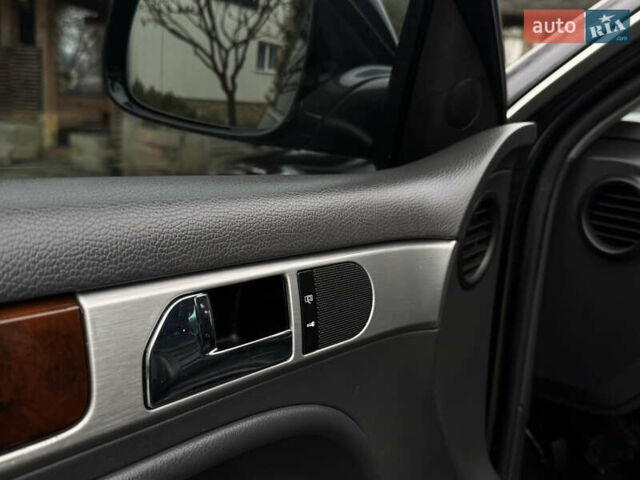 Черный Фольксваген Туарег, объемом двигателя 3 л и пробегом 280 тыс. км за 11700 $, фото 27 на Automoto.ua