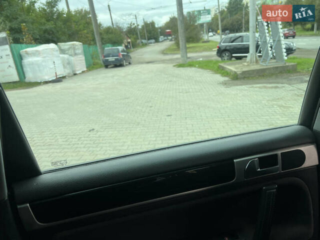 Черный Фольксваген Туарег, объемом двигателя 3 л и пробегом 250 тыс. км за 6999 $, фото 29 на Automoto.ua