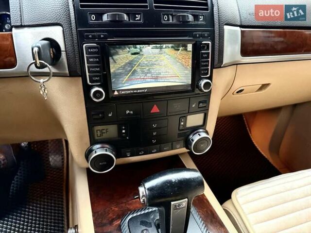 Черный Фольксваген Туарег, объемом двигателя 3 л и пробегом 203 тыс. км за 10999 $, фото 22 на Automoto.ua