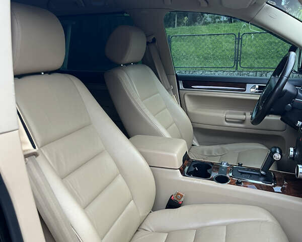 Черный Фольксваген Туарег, объемом двигателя 2.97 л и пробегом 235 тыс. км за 15200 $, фото 41 на Automoto.ua