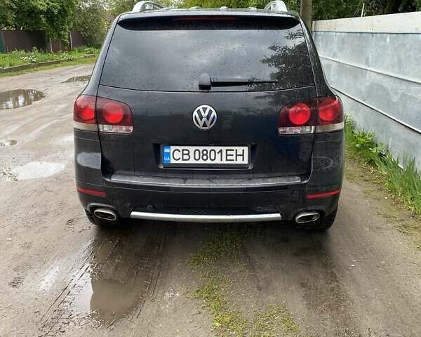 Черный Фольксваген Туарег, объемом двигателя 2.97 л и пробегом 286 тыс. км за 13350 $, фото 2 на Automoto.ua