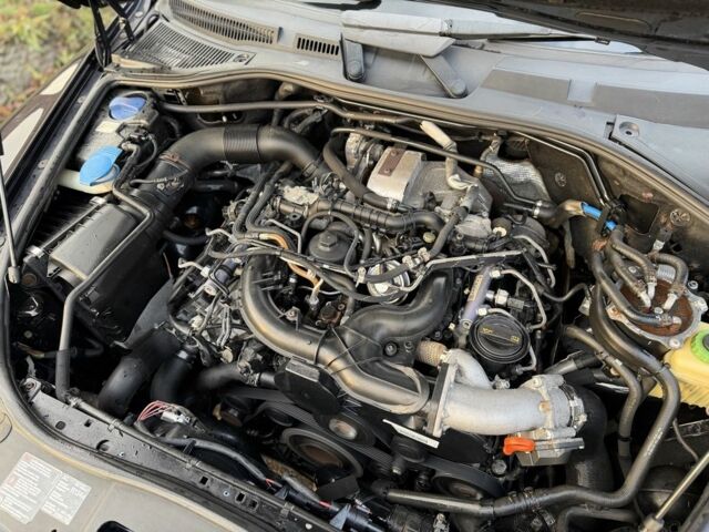 Черный Фольксваген Туарег, объемом двигателя 0 л и пробегом 345 тыс. км за 5300 $, фото 14 на Automoto.ua