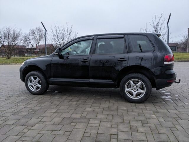 Черный Фольксваген Туарег, объемом двигателя 0 л и пробегом 300 тыс. км за 5816 $, фото 5 на Automoto.ua