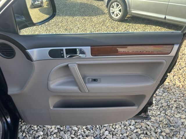 Черный Фольксваген Туарег, объемом двигателя 3 л и пробегом 264 тыс. км за 11799 $, фото 8 на Automoto.ua