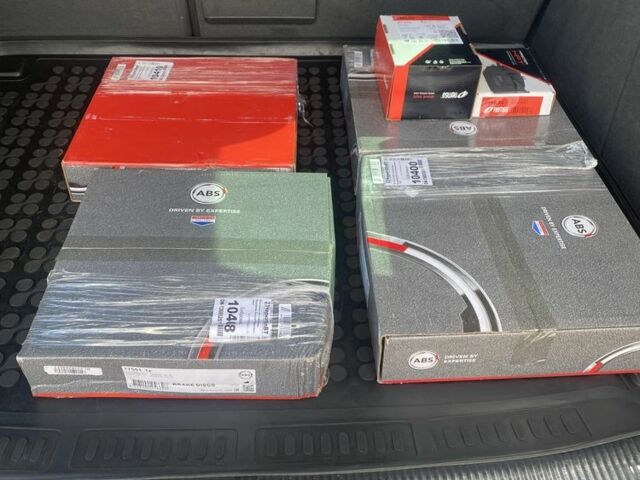 Черный Фольксваген Туарег, объемом двигателя 3 л и пробегом 290 тыс. км за 13350 $, фото 22 на Automoto.ua