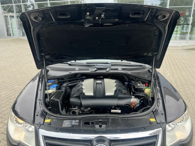 Чорний Фольксваген Туарег, об'ємом двигуна 3 л та пробігом 250 тис. км за 6999 $, фото 21 на Automoto.ua