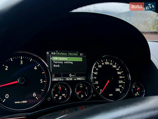 Черный Фольксваген Туарег, объемом двигателя 3 л и пробегом 280 тыс. км за 11700 $, фото 46 на Automoto.ua