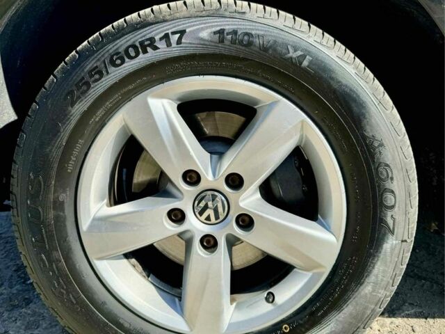 Фольксваген Туарег 2009 в Ровно на Automoto.ua Черный Фольксваген Туарег, объемом двигателя 3 л и пробегом 254 тыс. км за 6800 $, фото 9 на Automoto.ua