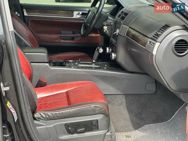 Черный Фольксваген Туарег, объемом двигателя 3 л и пробегом 261 тыс. км за 14440 $, фото 18 на Automoto.ua