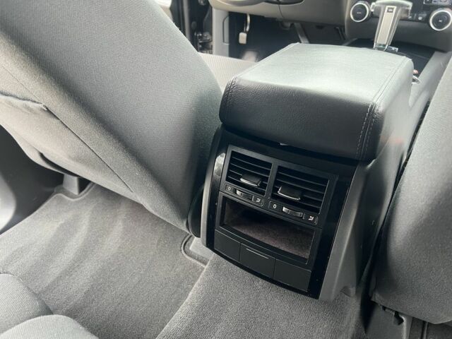 Чорний Фольксваген Туарег, об'ємом двигуна 3 л та пробігом 250 тис. км за 6999 $, фото 15 на Automoto.ua