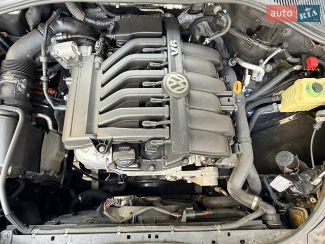 Черный Фольксваген Туарег, объемом двигателя 3.6 л и пробегом 184 тыс. км за 12999 $, фото 97 на Automoto.ua