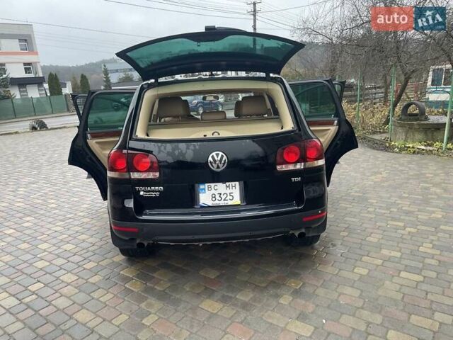 Черный Фольксваген Туарег, объемом двигателя 2.97 л и пробегом 348 тыс. км за 12500 $, фото 7 на Automoto.ua