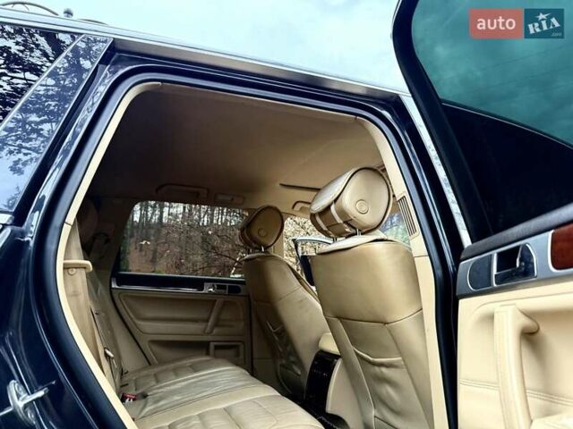 Черный Фольксваген Туарег, объемом двигателя 3 л и пробегом 203 тыс. км за 10999 $, фото 10 на Automoto.ua