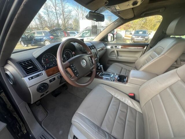 Черный Фольксваген Туарег, объемом двигателя 3 л и пробегом 264 тыс. км за 11799 $, фото 16 на Automoto.ua