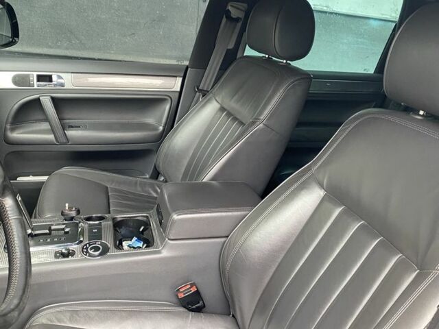 Черный Фольксваген Туарег, объемом двигателя 3 л и пробегом 290 тыс. км за 13350 $, фото 19 на Automoto.ua