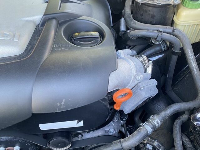 Черный Фольксваген Туарег, объемом двигателя 3 л и пробегом 290 тыс. км за 13350 $, фото 5 на Automoto.ua