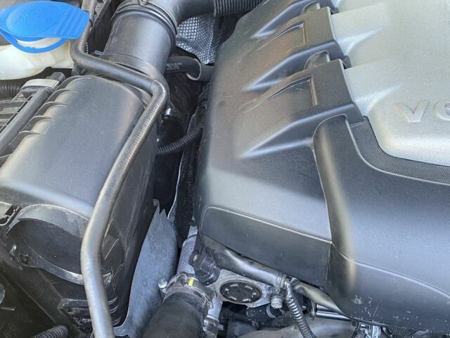 Черный Фольксваген Туарег, объемом двигателя 3 л и пробегом 290 тыс. км за 13350 $, фото 16 на Automoto.ua