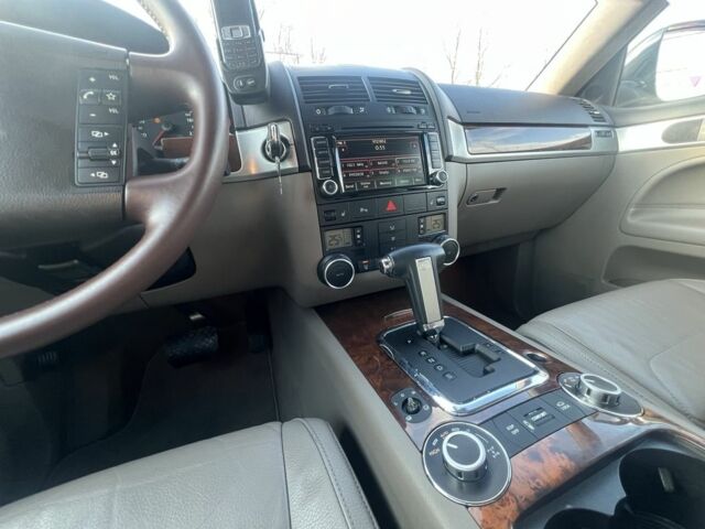 Черный Фольксваген Туарег, объемом двигателя 3 л и пробегом 264 тыс. км за 11799 $, фото 12 на Automoto.ua