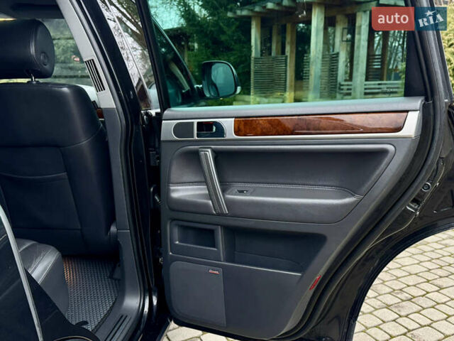 Черный Фольксваген Туарег, объемом двигателя 3 л и пробегом 280 тыс. км за 11700 $, фото 47 на Automoto.ua